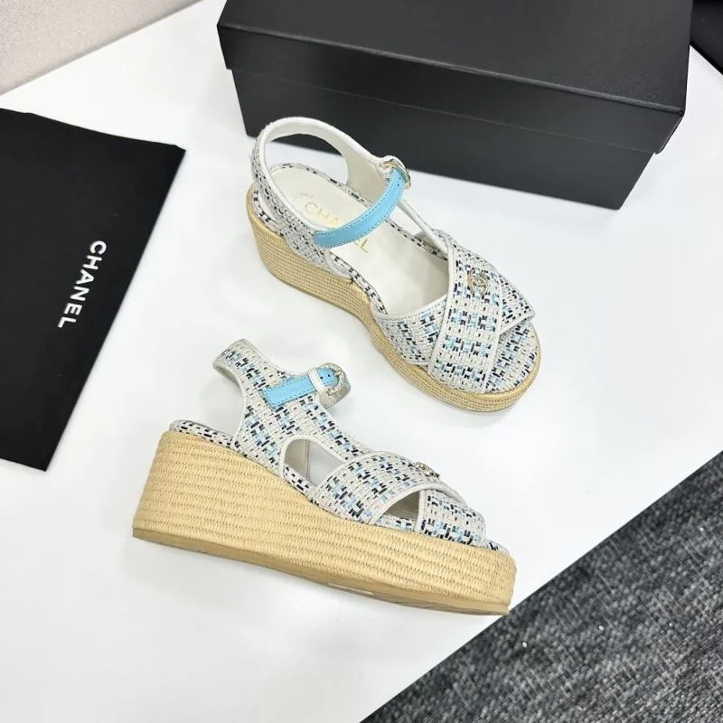 Snug Chanel Sandals 20424