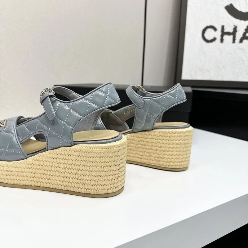 Snug Chanel Sandals 20445