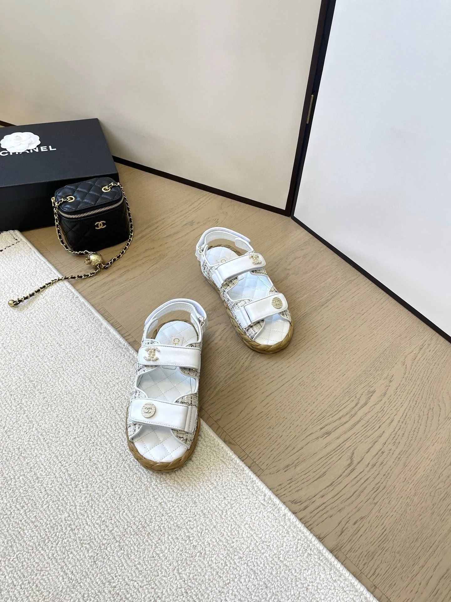 Durable Chanel Sandals 18009