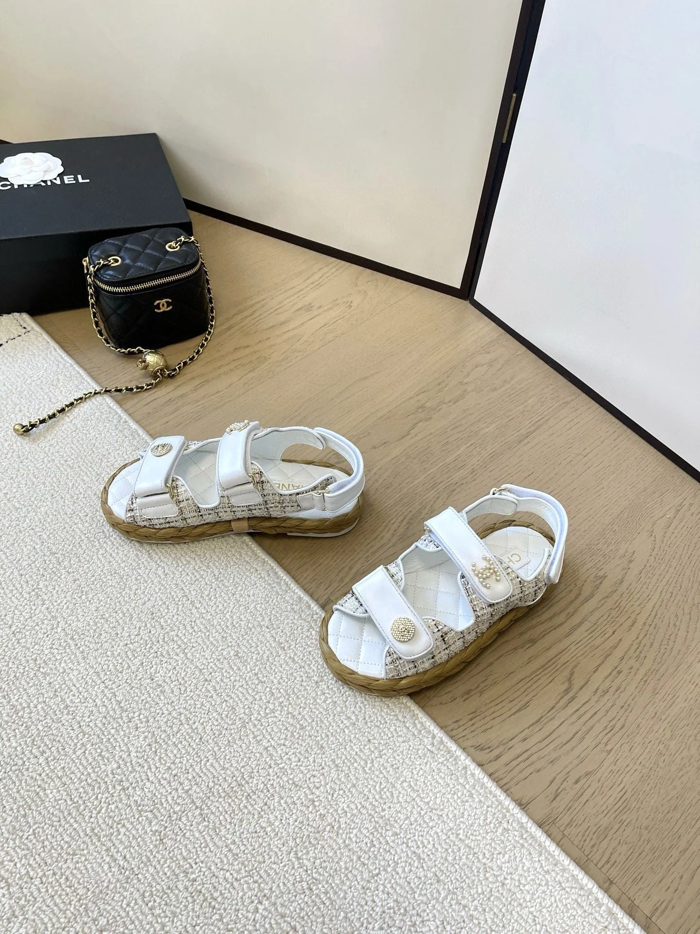 Durable Chanel Sandals 18009