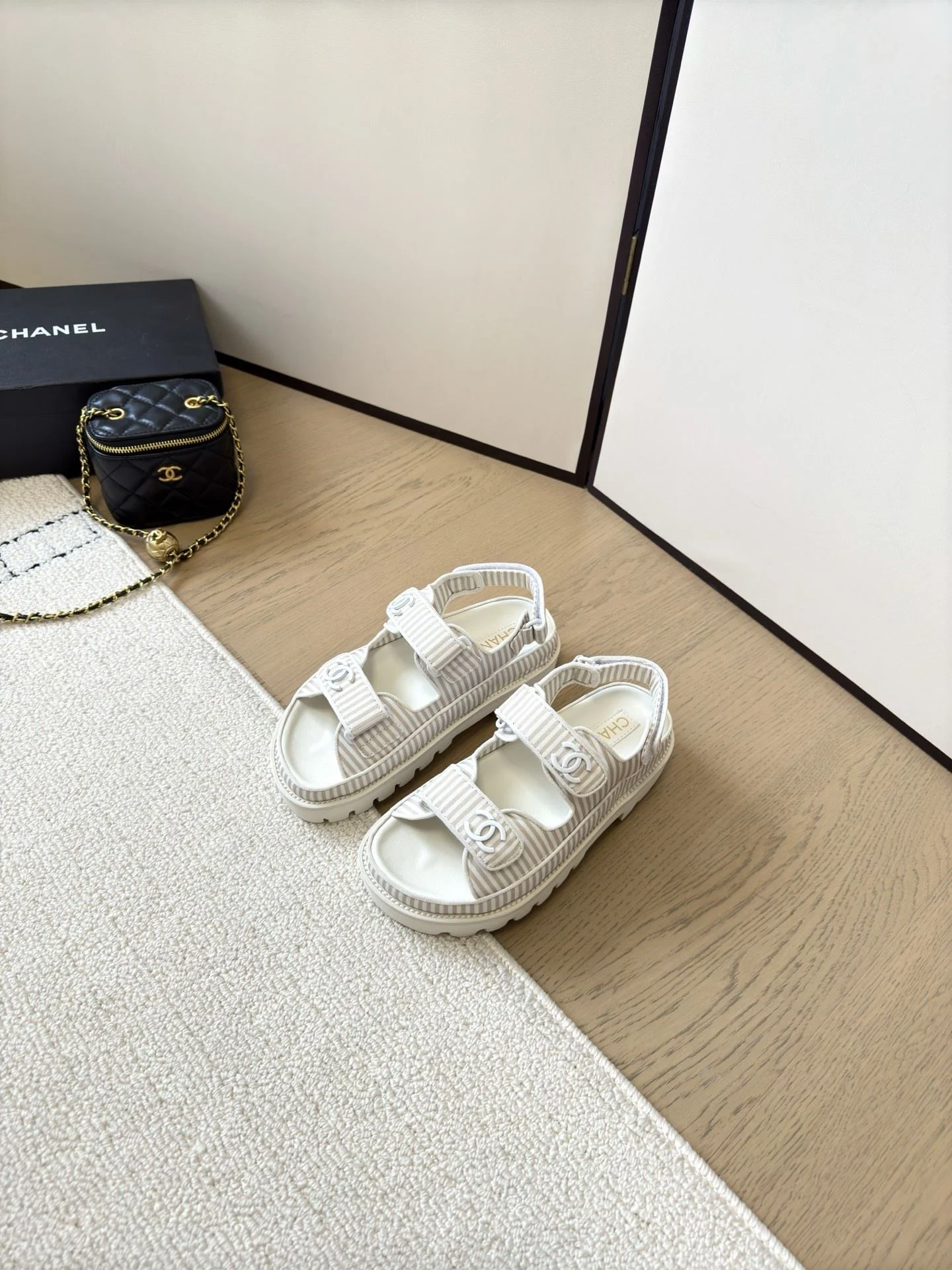 Breathable Chanel Sandals 18014