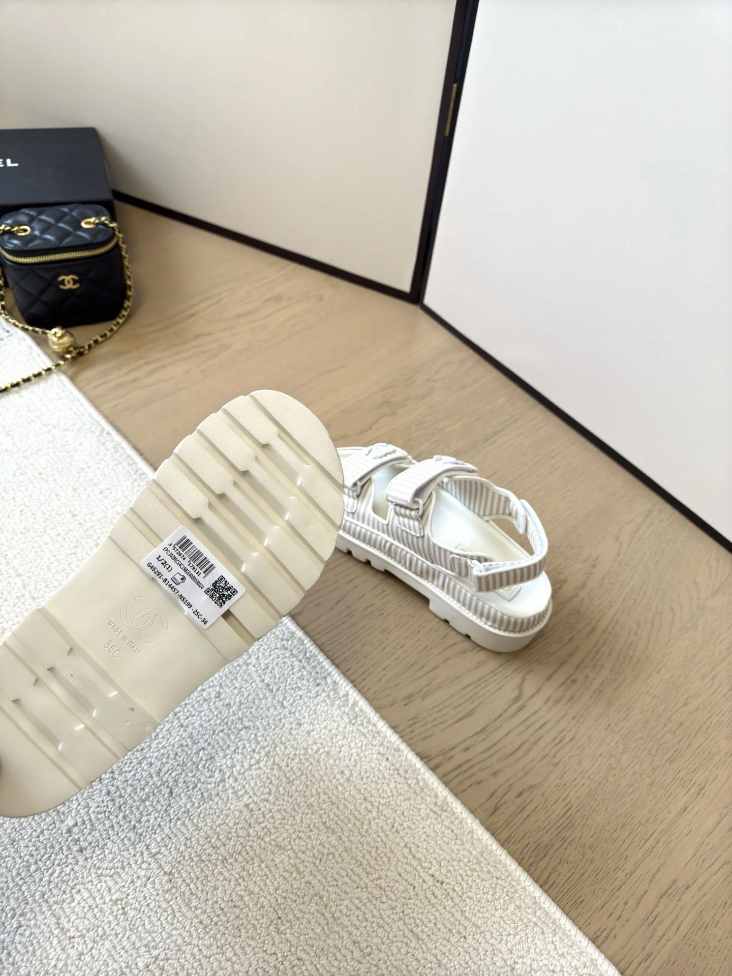 Breathable Chanel Sandals 18014