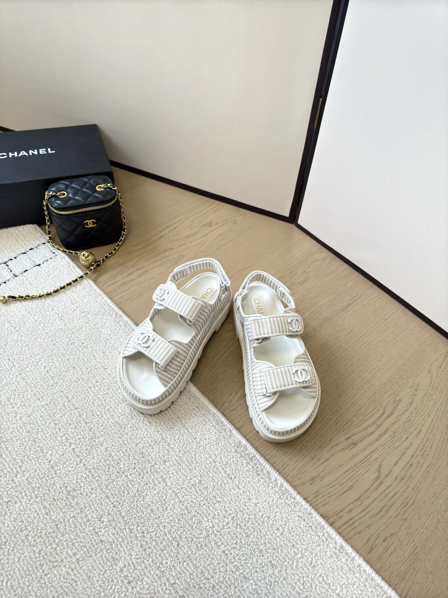 Breathable Chanel Sandals 18014
