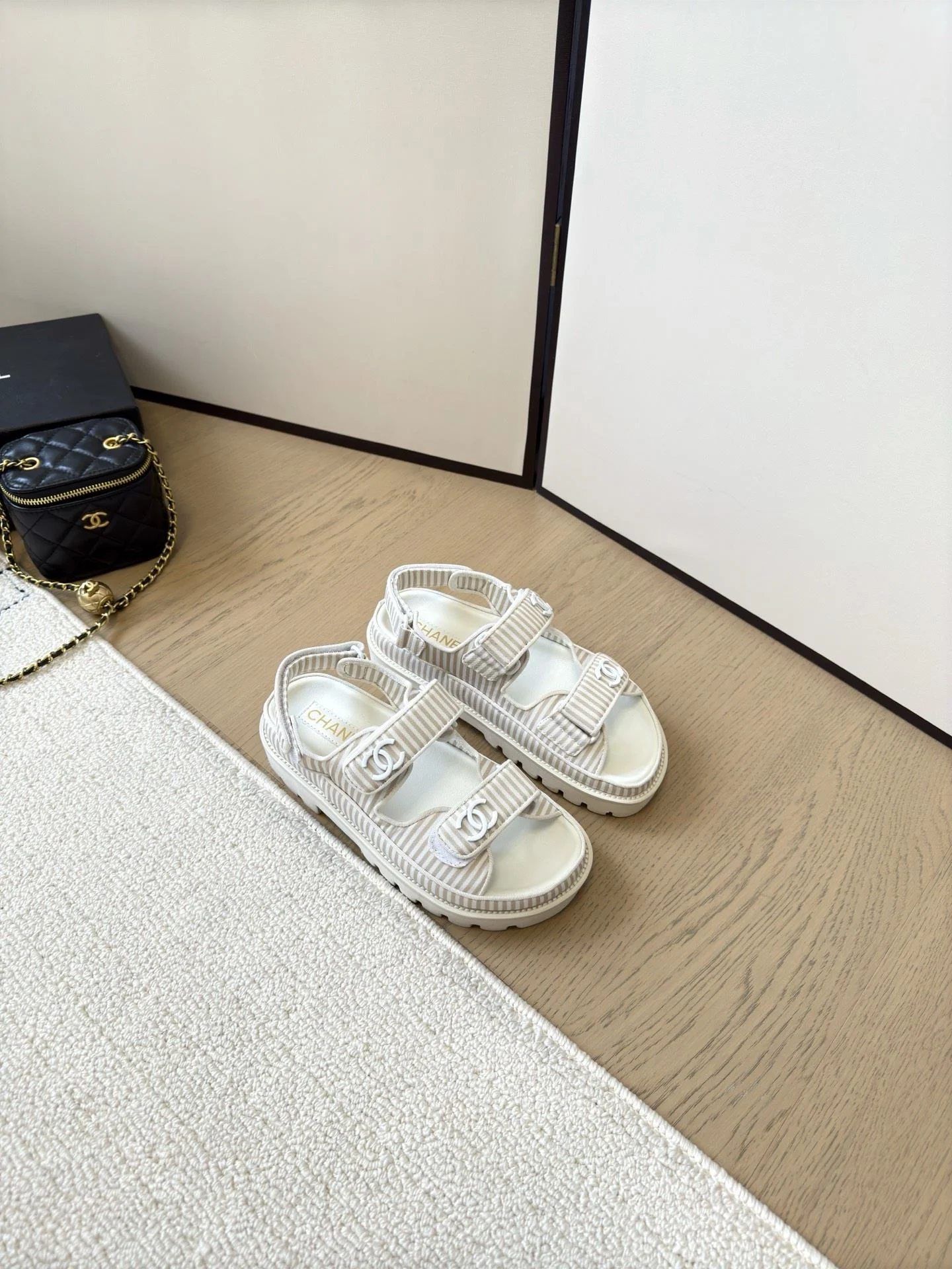 Breathable Chanel Sandals 18014