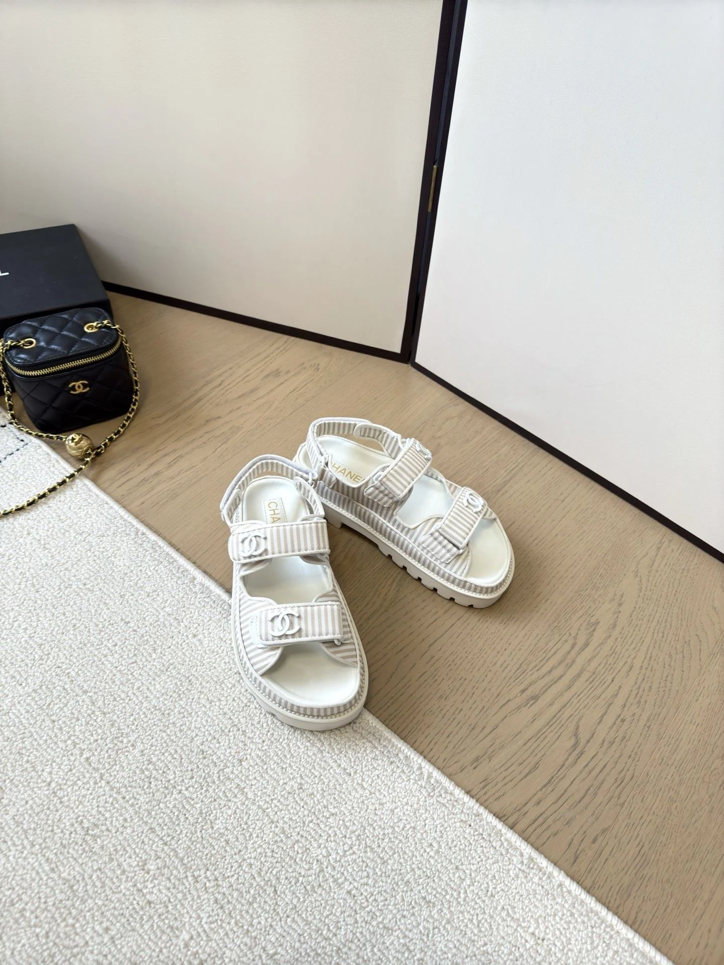 Breathable Chanel Sandals 18014