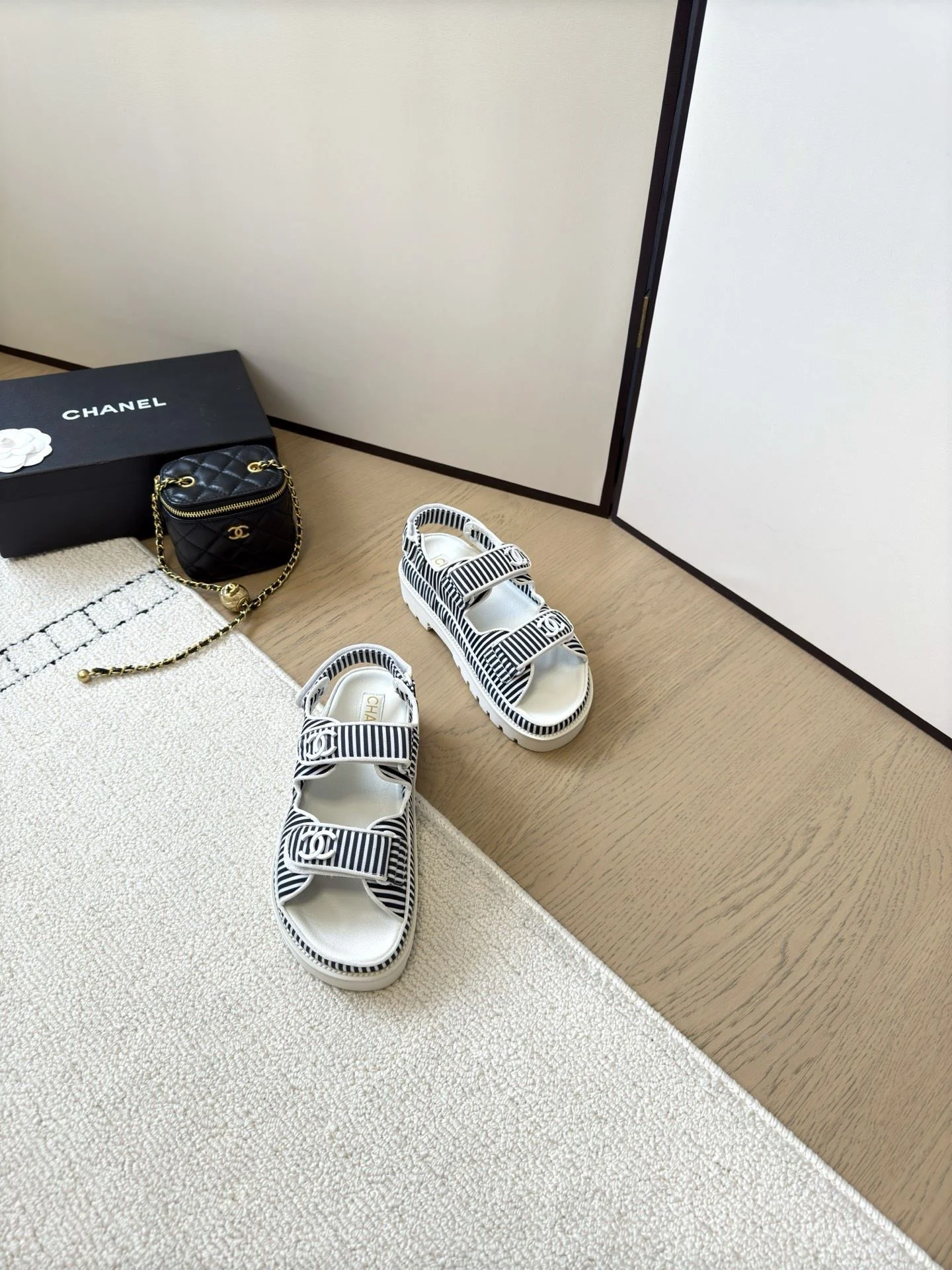 Chanel Sandals Premium 18008