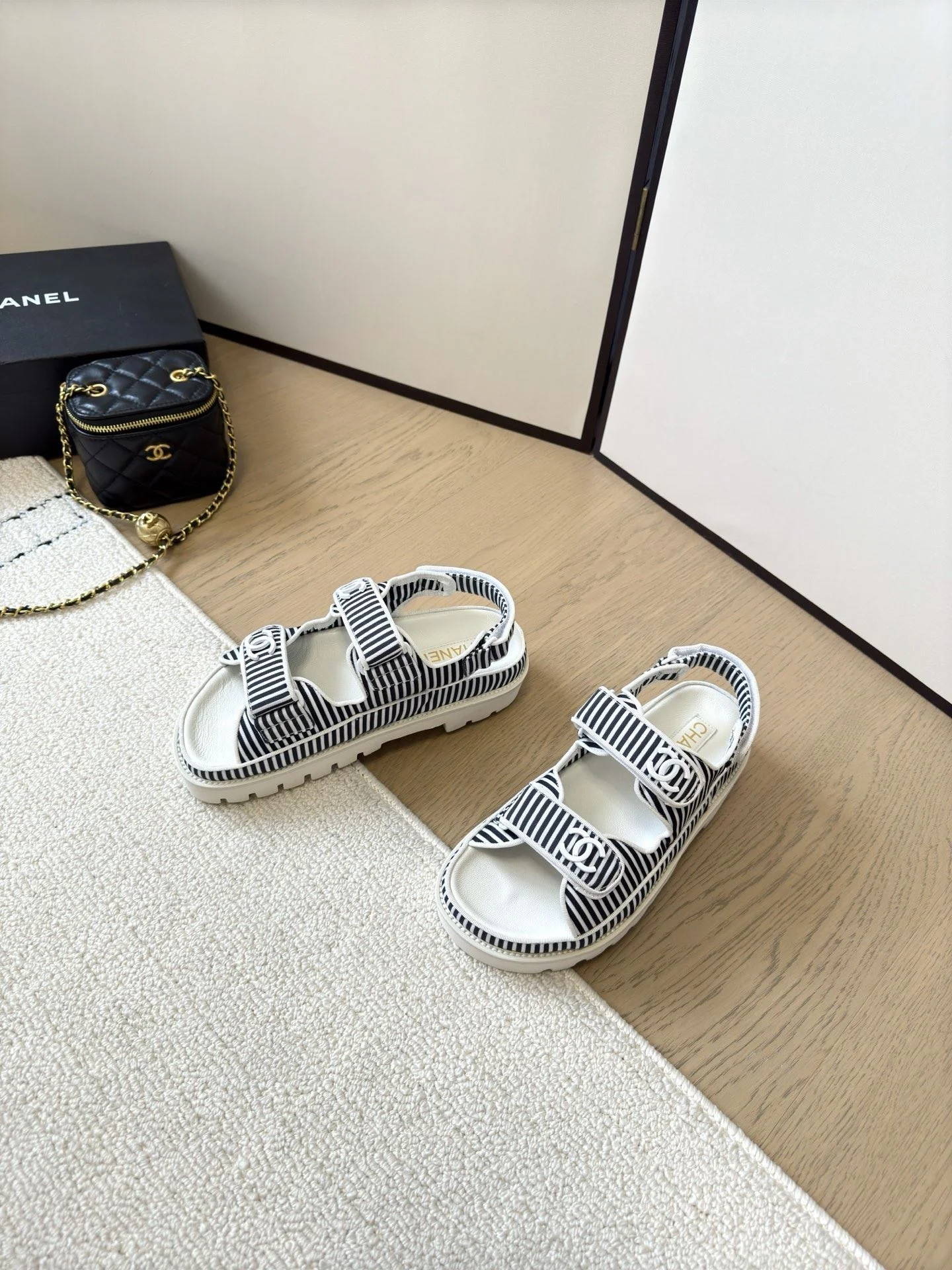 Chanel Sandals Premium 18008
