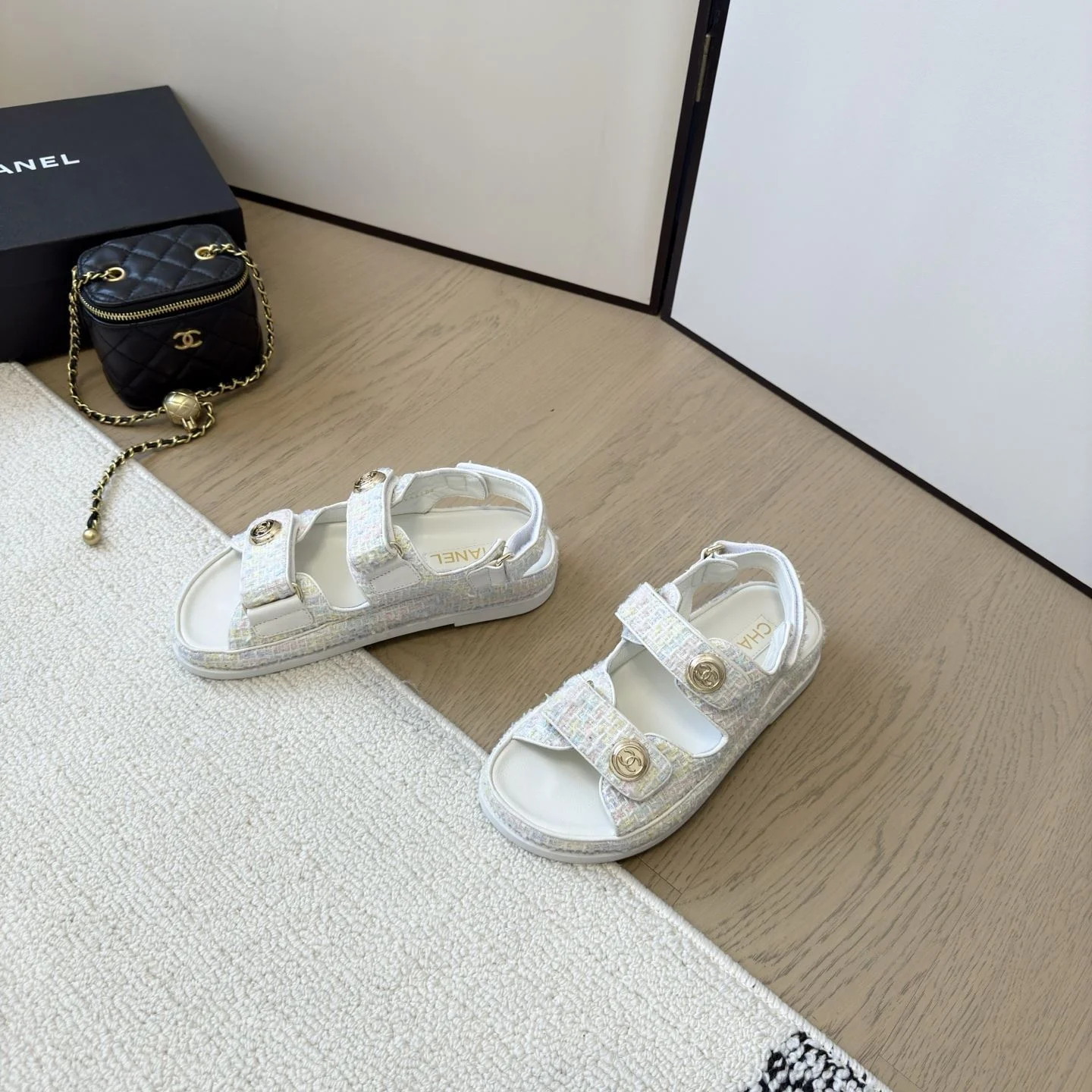 Bright Chanel Sandals 18034