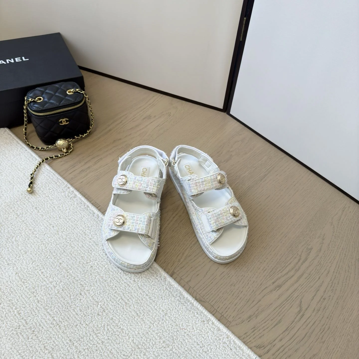 Bright Chanel Sandals 18034
