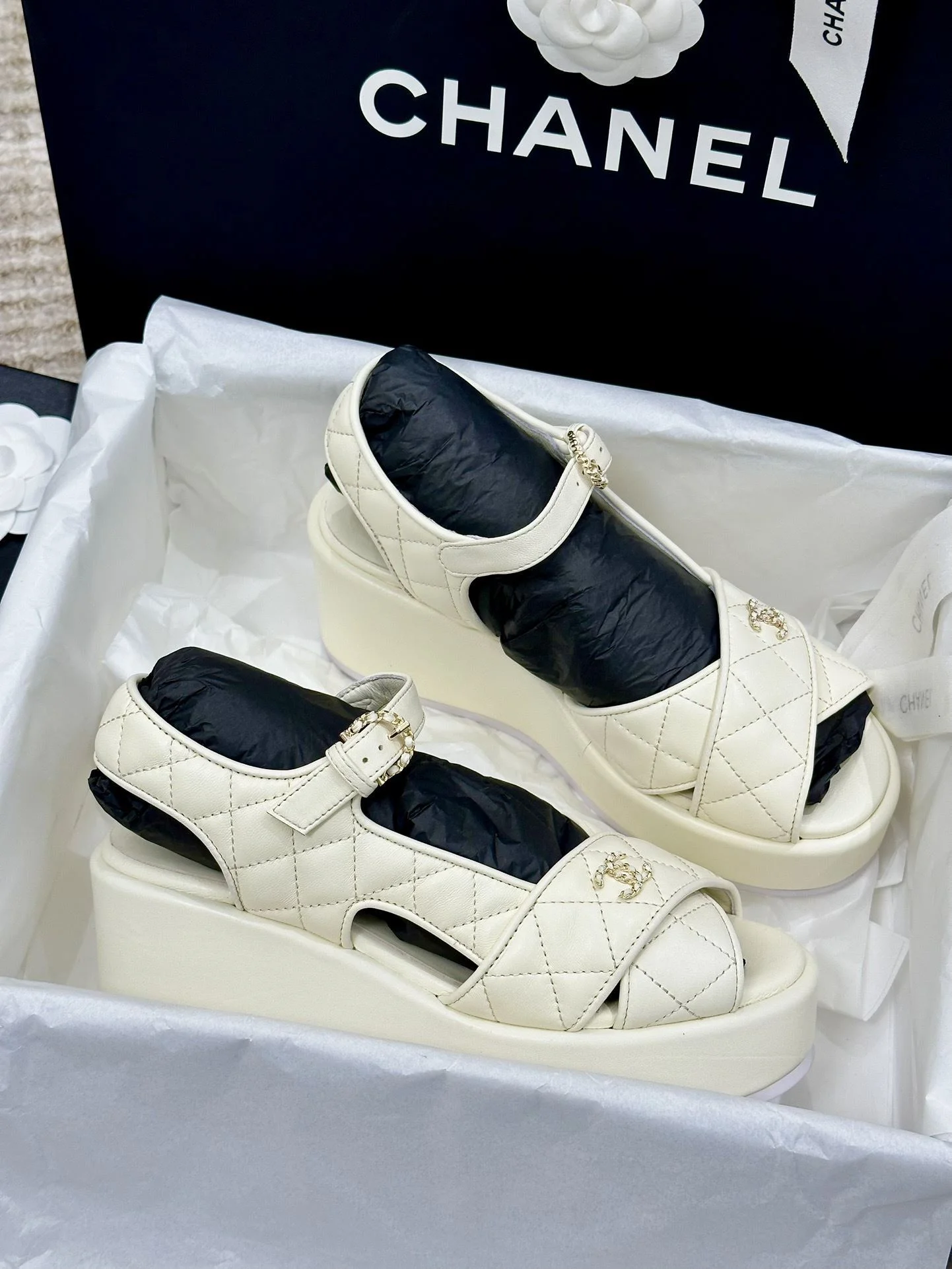 Durable Chanel Sandals 18007