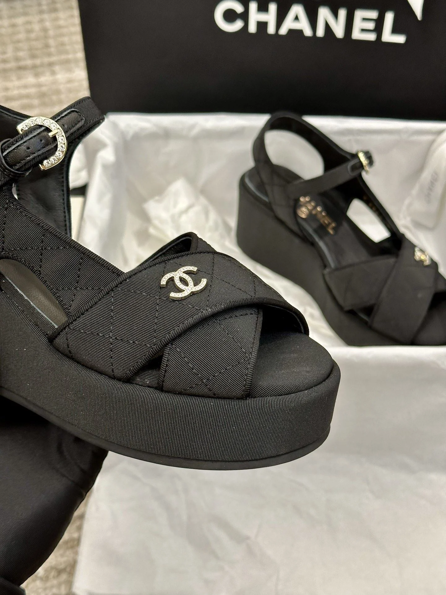 Modern Chanel Sandals 17999
