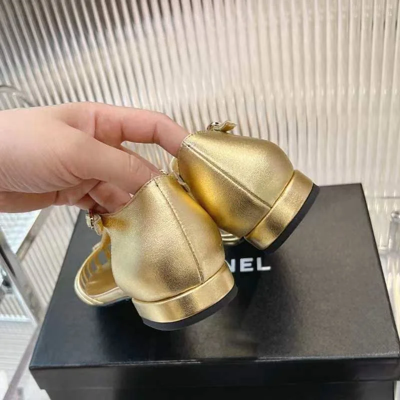 Compact Chanel Sandals 18004