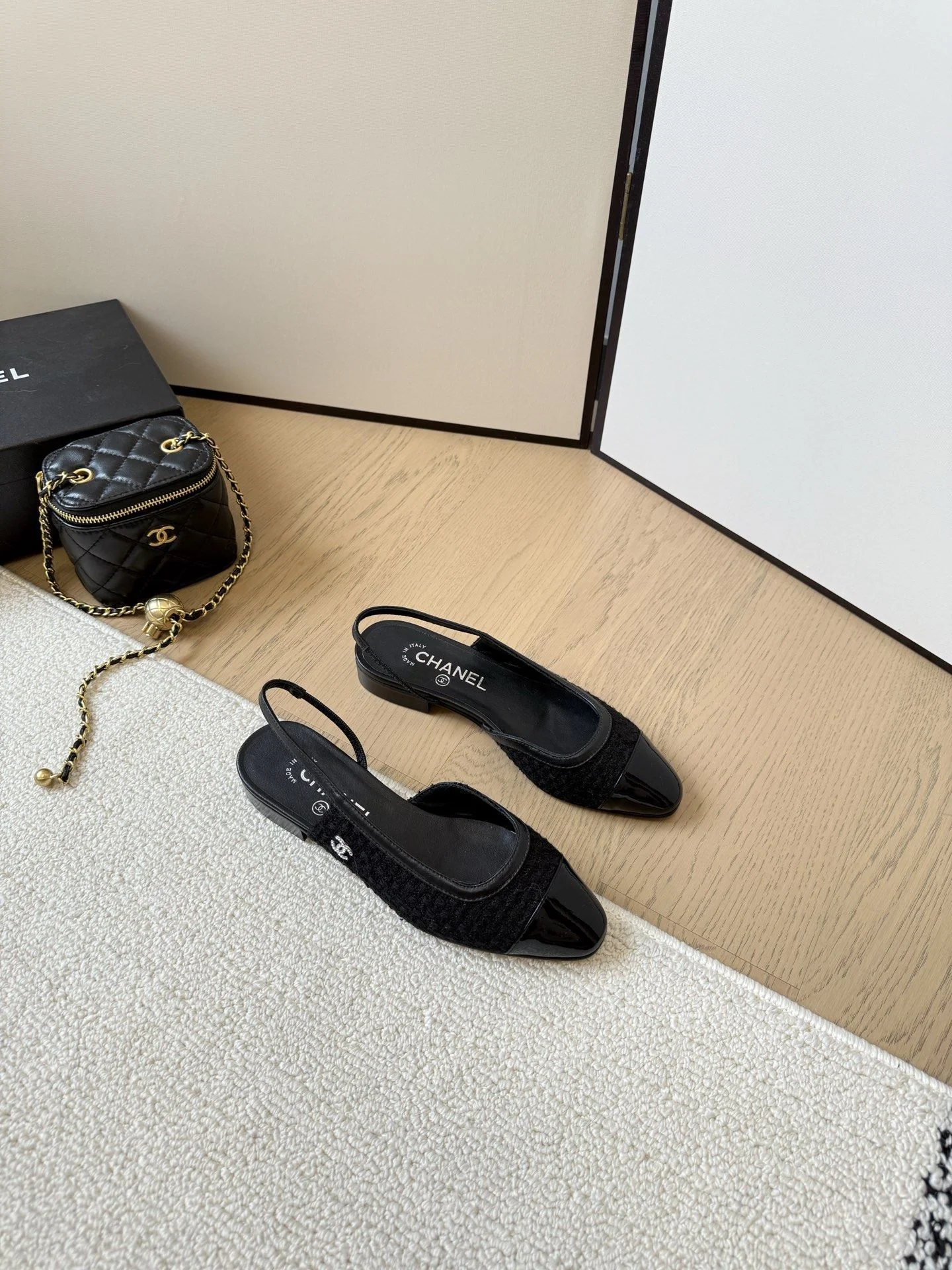 Trendy Chanel Sandals 18003