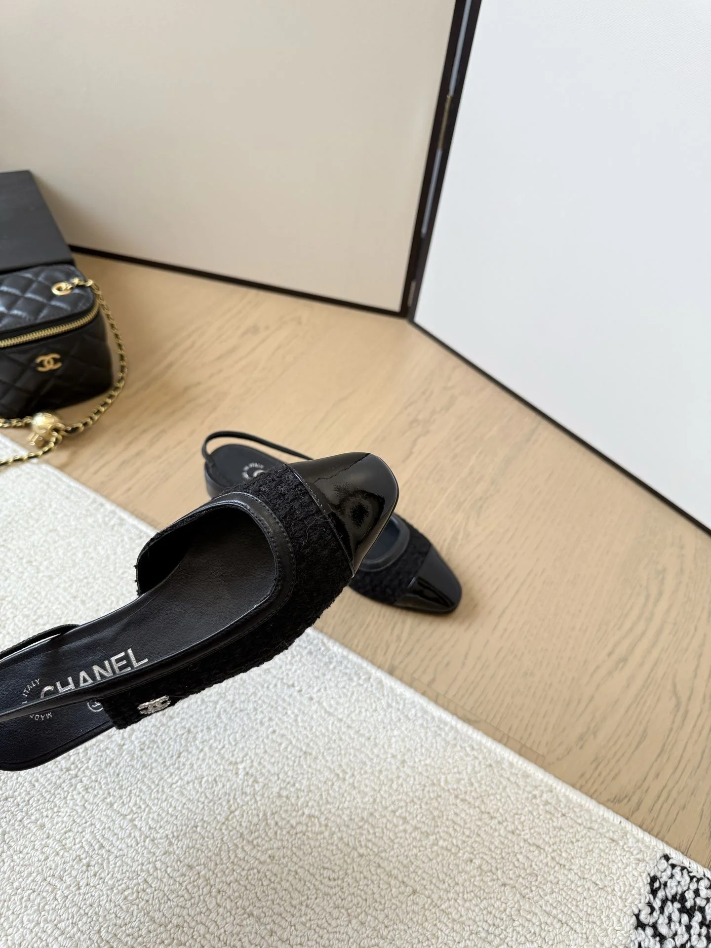 Trendy Chanel Sandals 18003