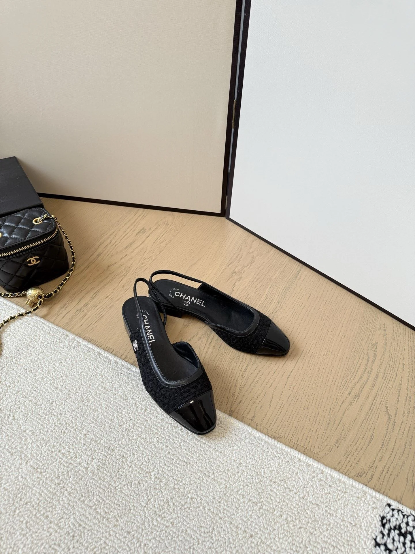 Trendy Chanel Sandals 18003