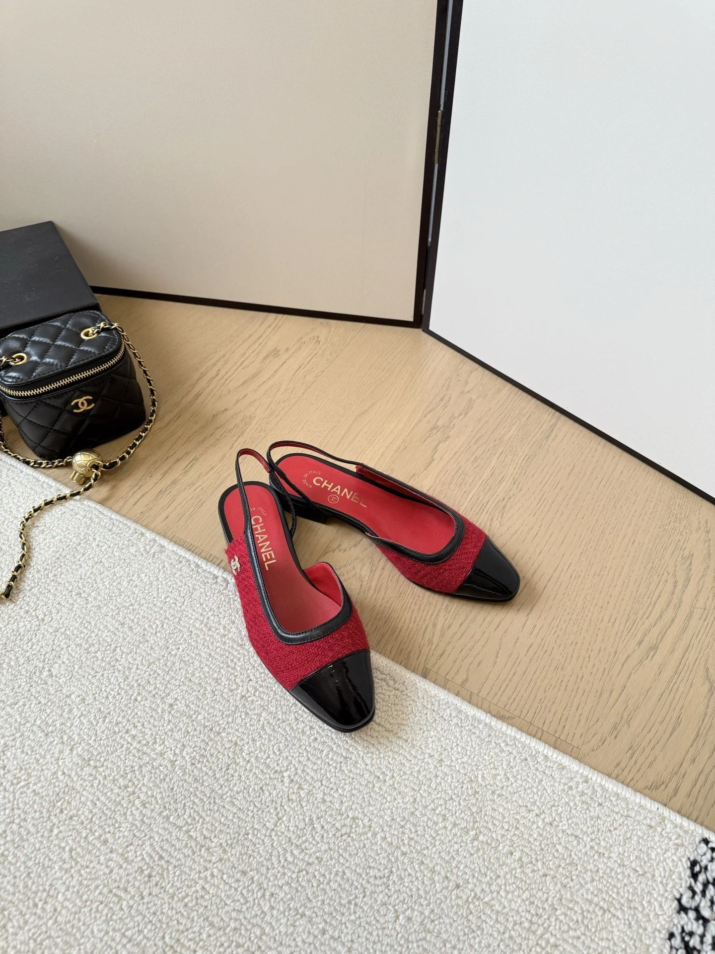 Chanel Sandals Compact 17989