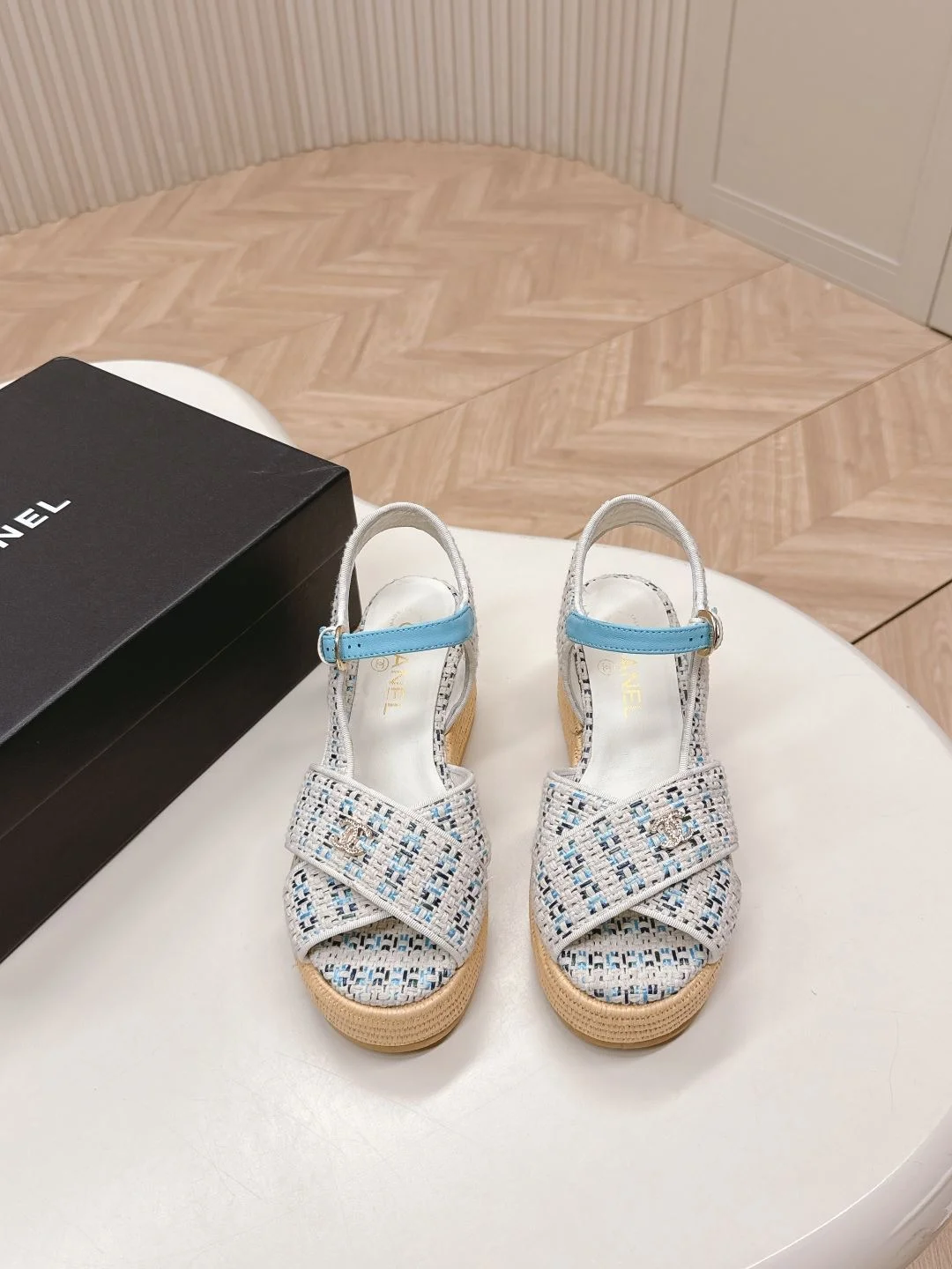 Trendsetting Chanel Sandals 17988
