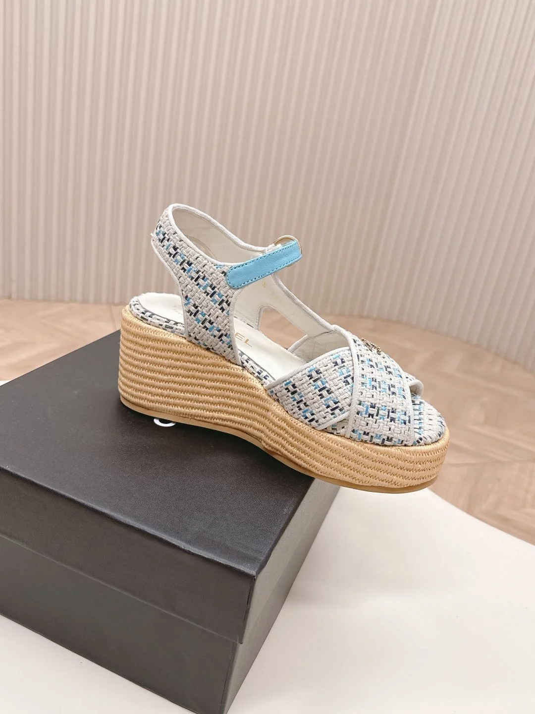 Trendsetting Chanel Sandals 17988
