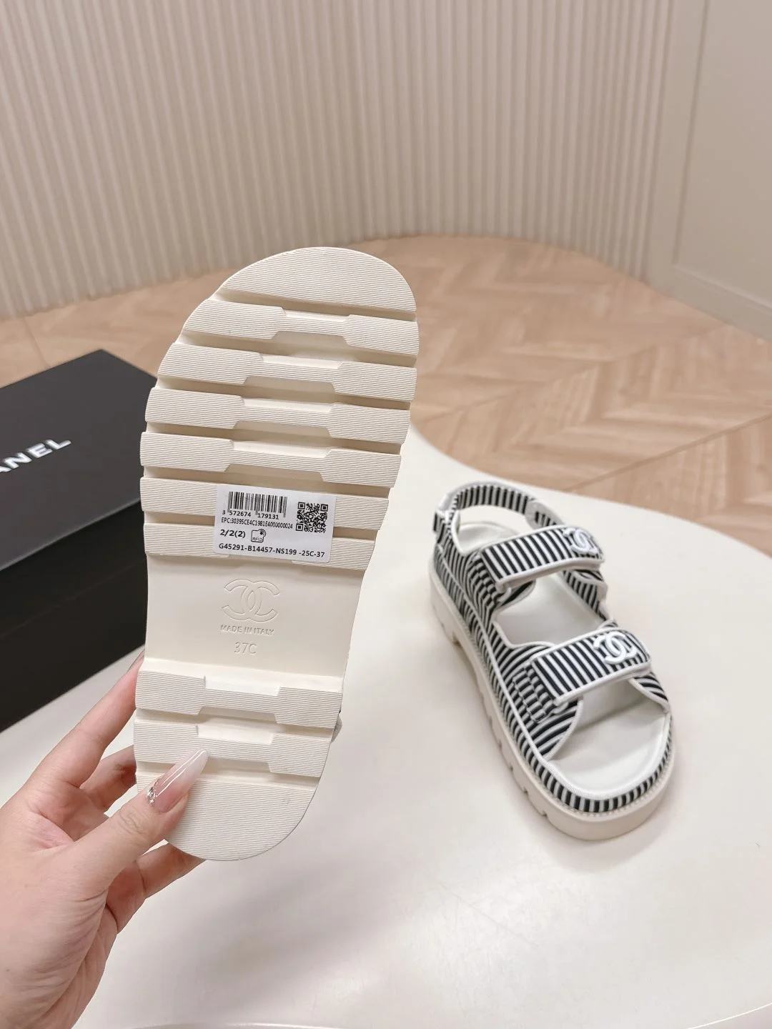 Chanel Sandals Trendsetting 18048