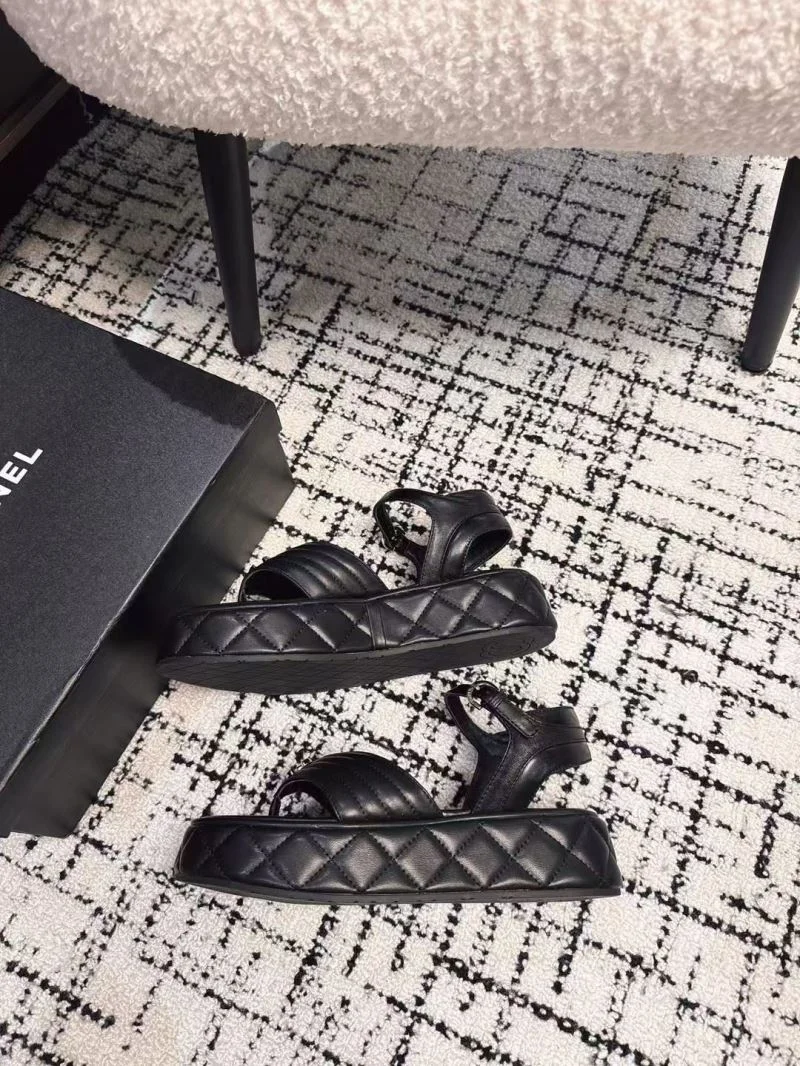 Trendsetting Chanel Sandals 17960
