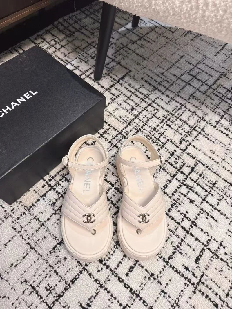 Lightweight Chanel Sandals 17950