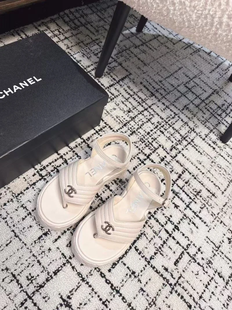 Lightweight Chanel Sandals 17950