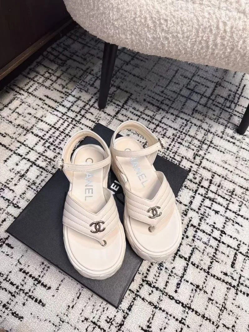 Lightweight Chanel Sandals 17950