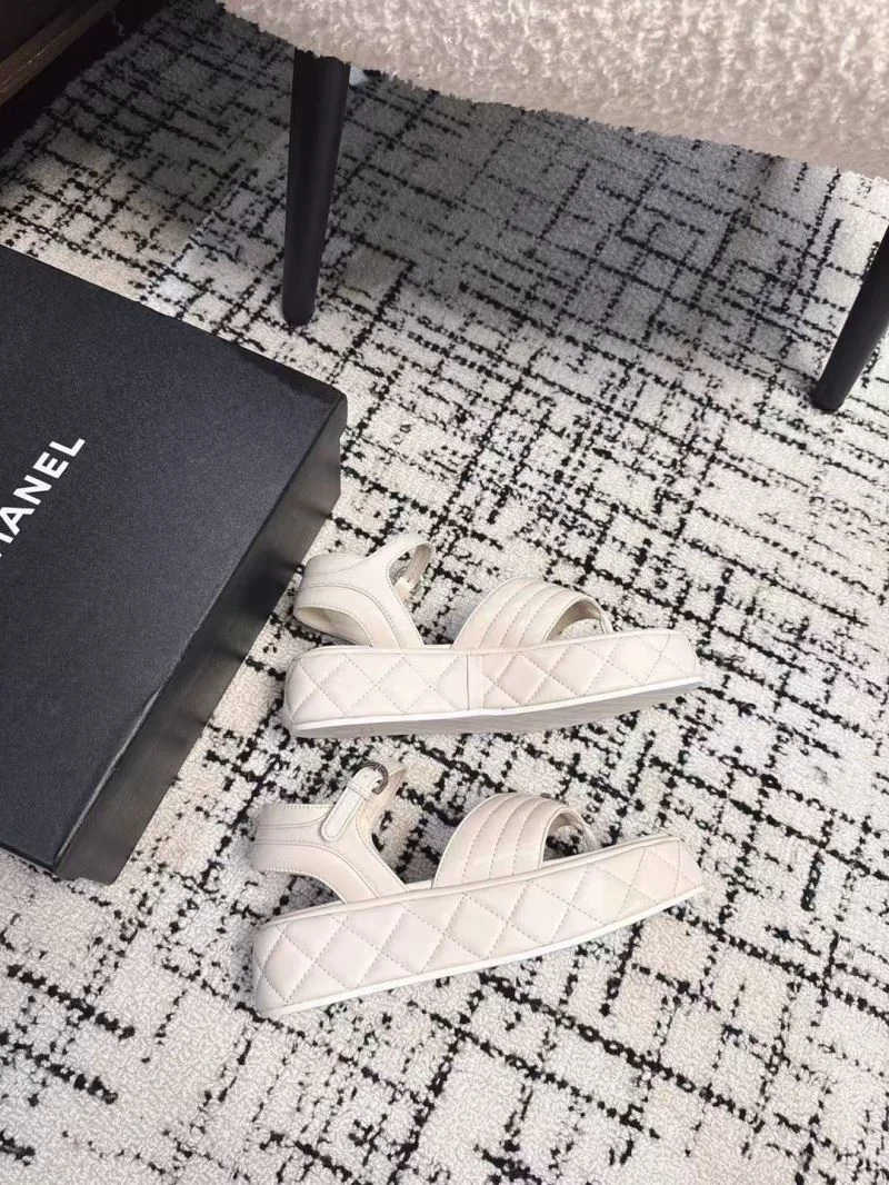 Lightweight Chanel Sandals 17950