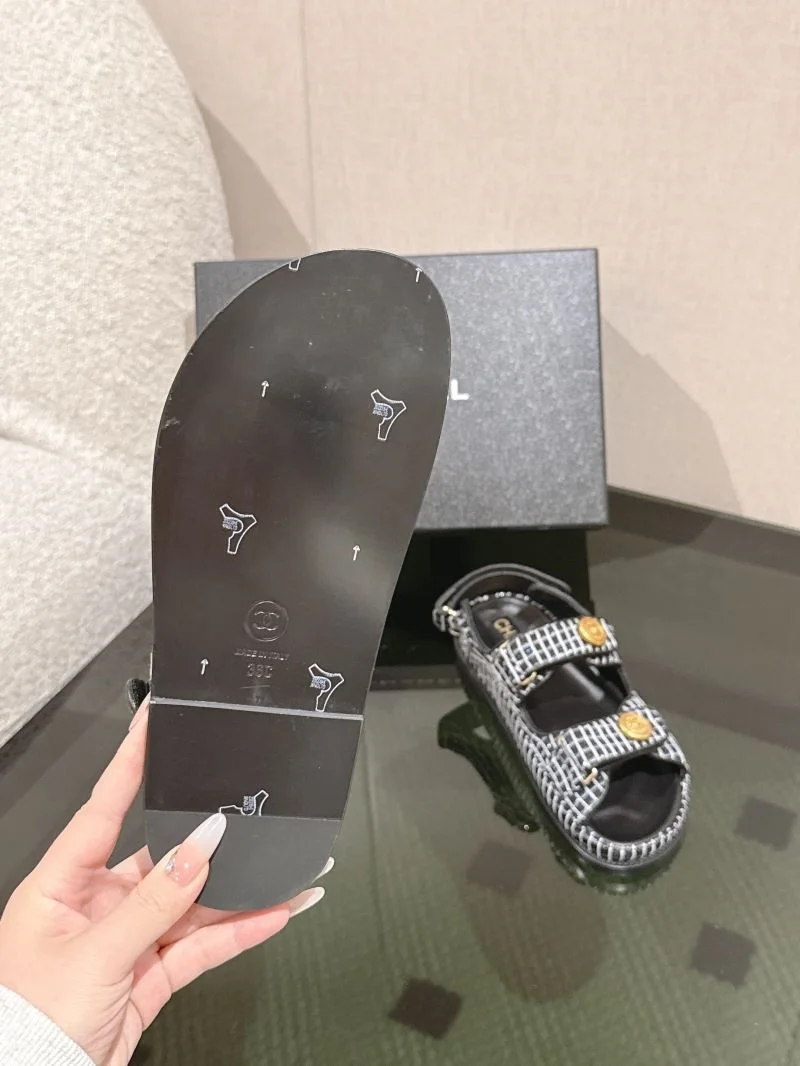 Original Chanel Sandals 17916