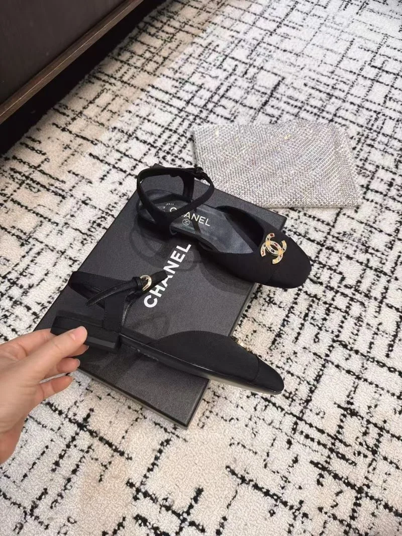 UrbanChic Chanel Sandals 17913