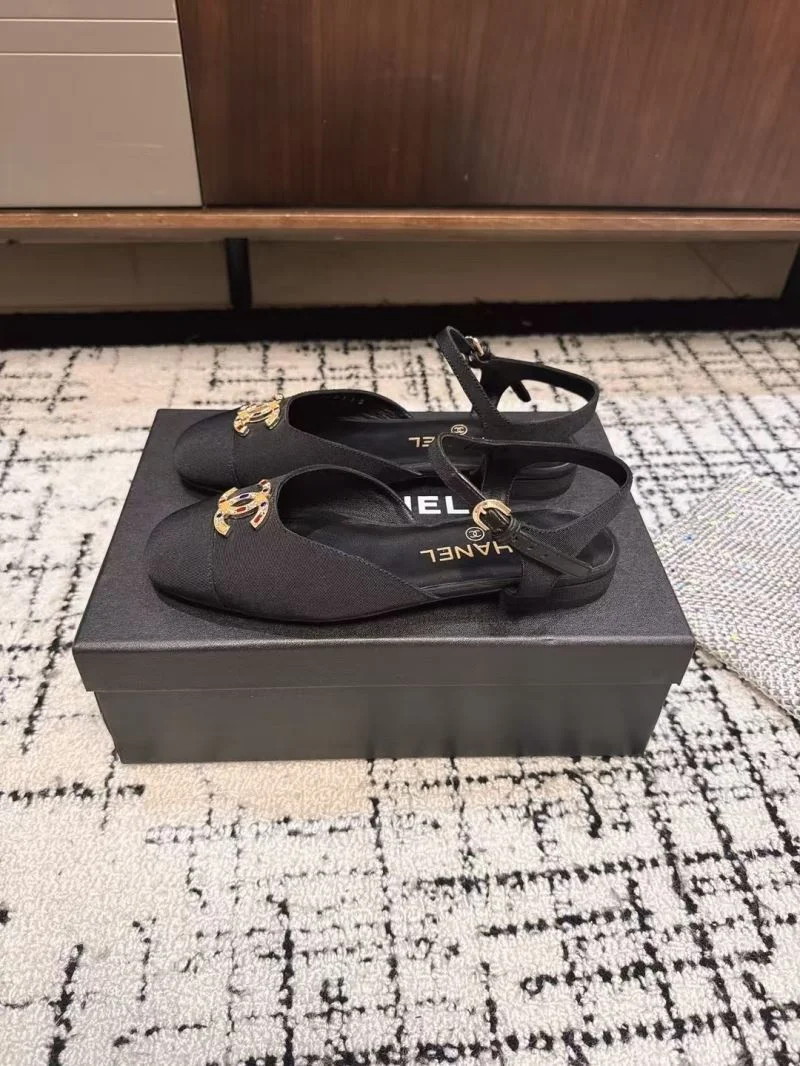 UrbanChic Chanel Sandals 17913