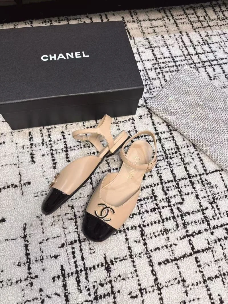 Chanel Sandals Elegant 17891