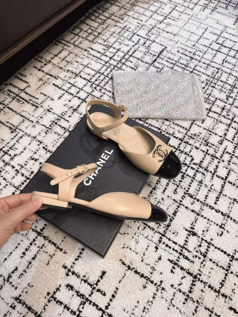 Chanel Sandals Elegant 17891