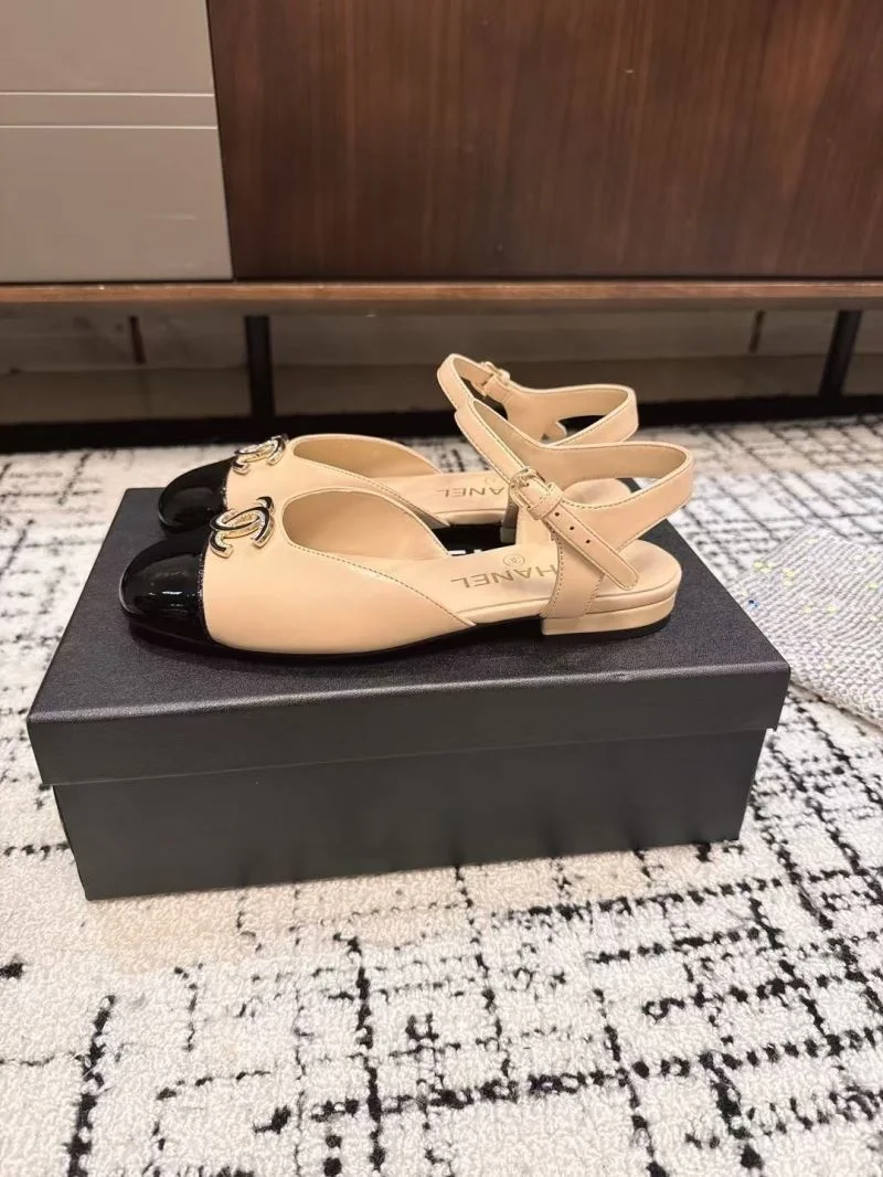 Chanel Sandals Elegant 17891