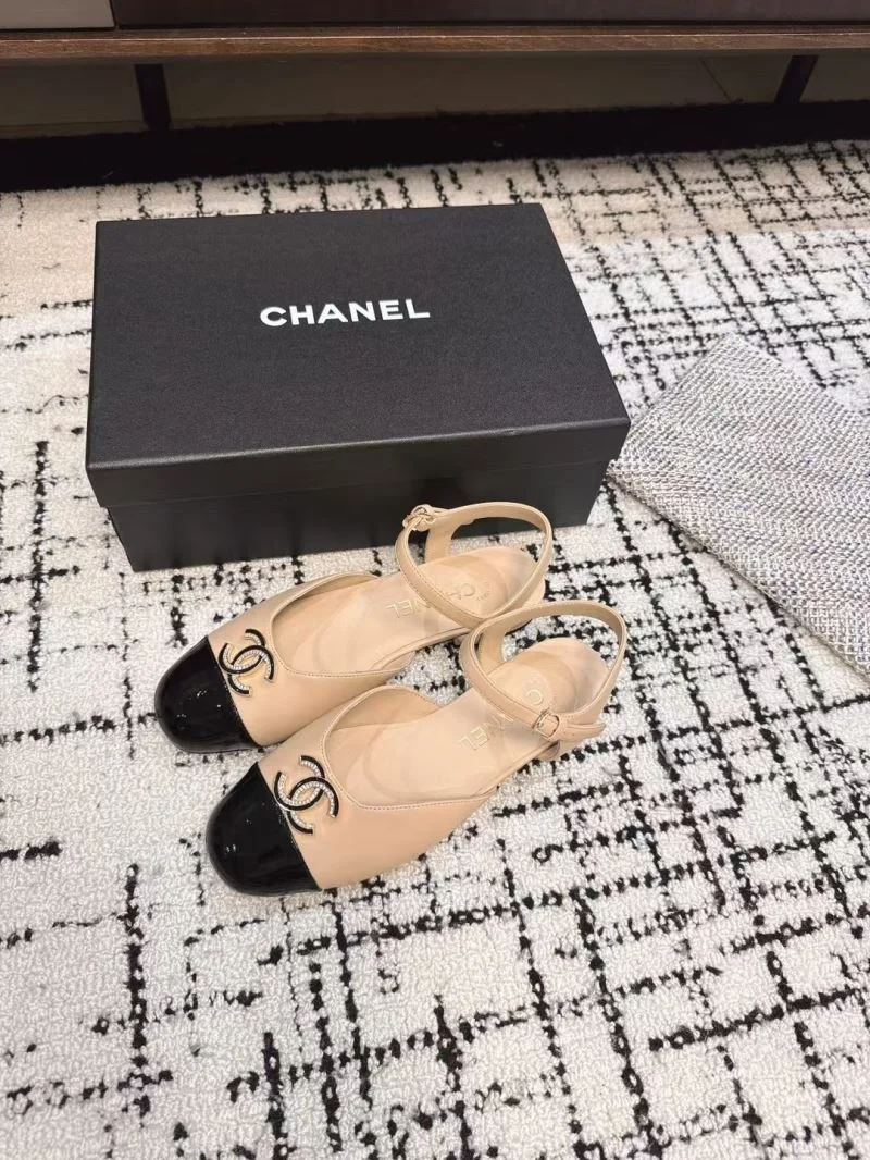 Chanel Sandals Elegant 17891