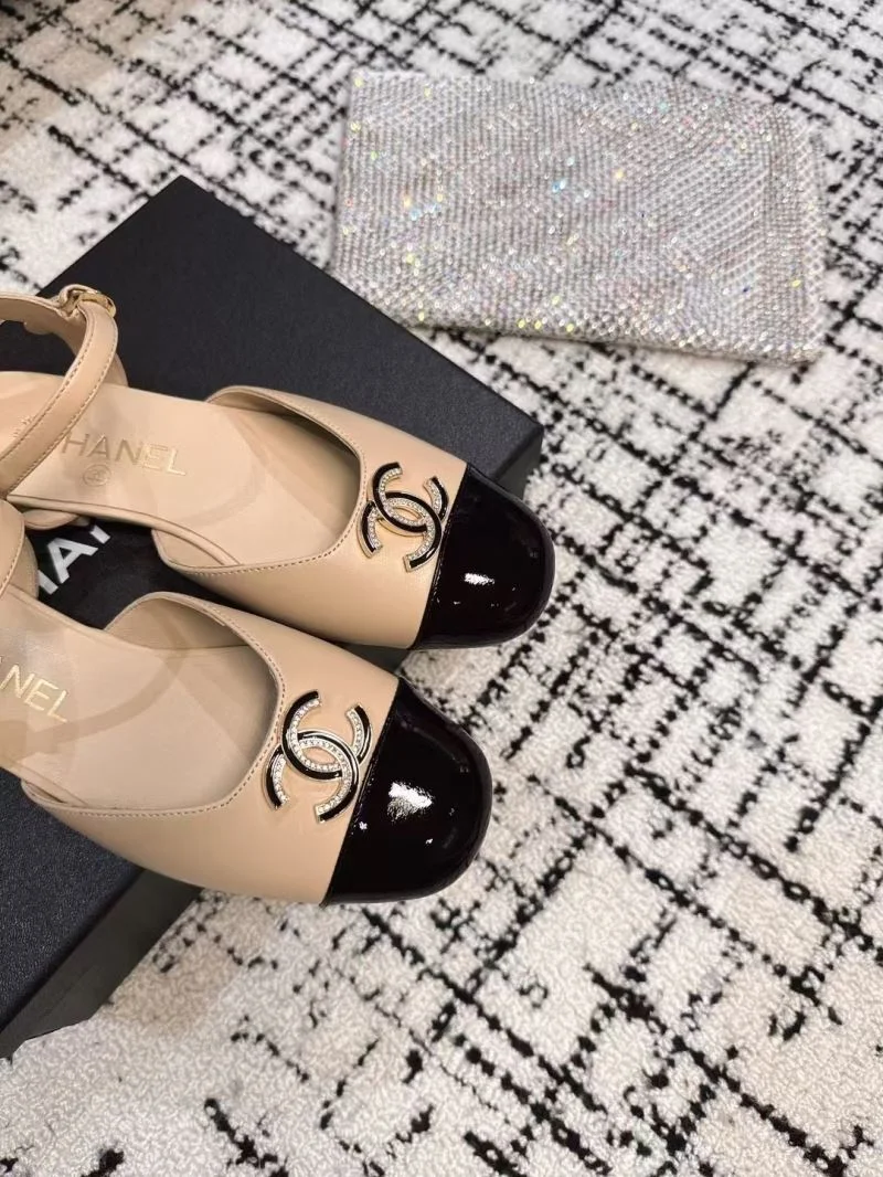 Chanel Sandals Elegant 17891