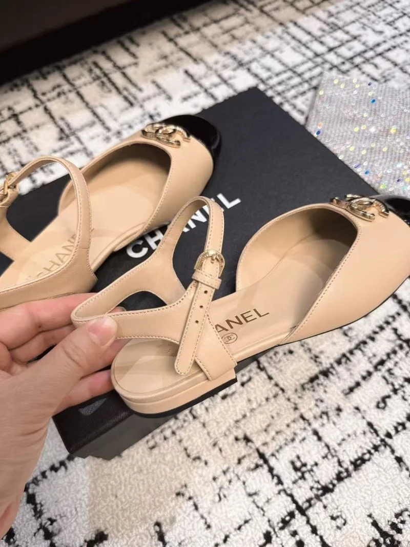 Chanel Sandals Elegant 17891