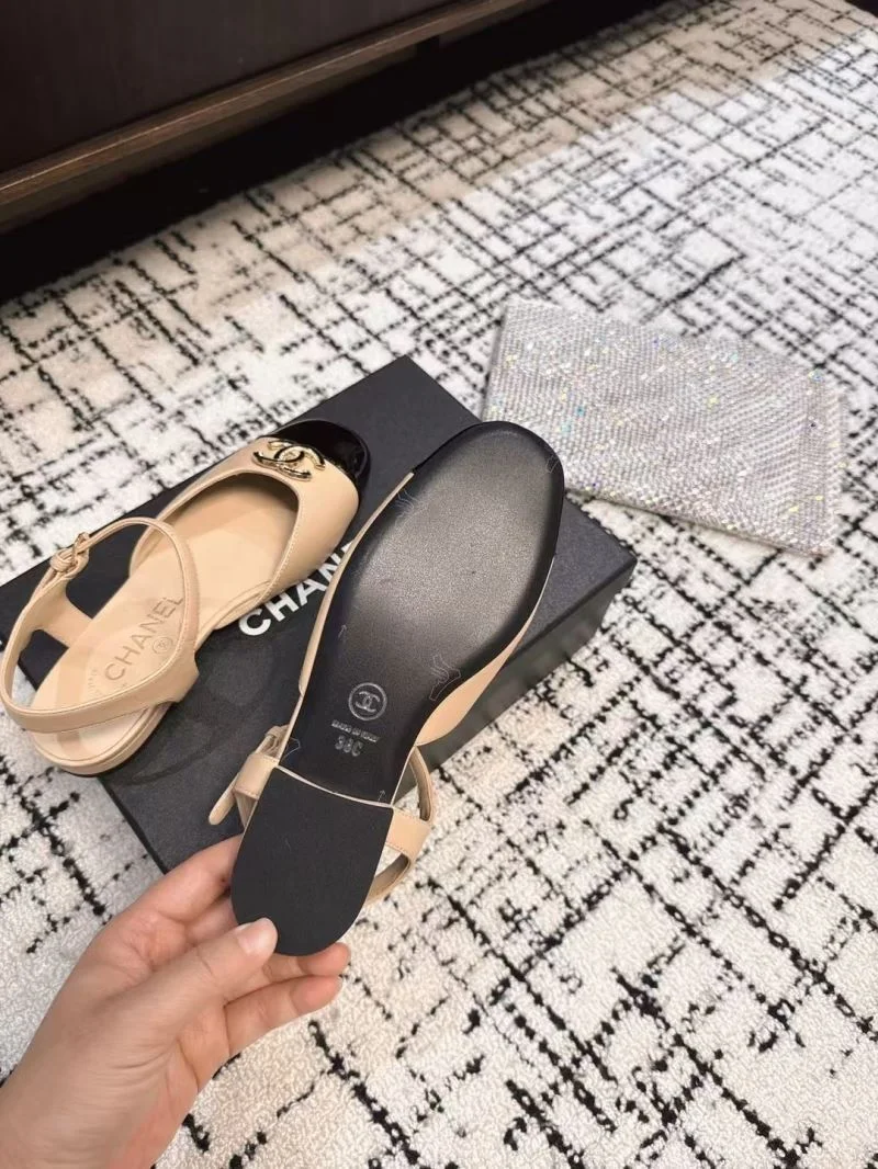 Chanel Sandals Elegant 17891