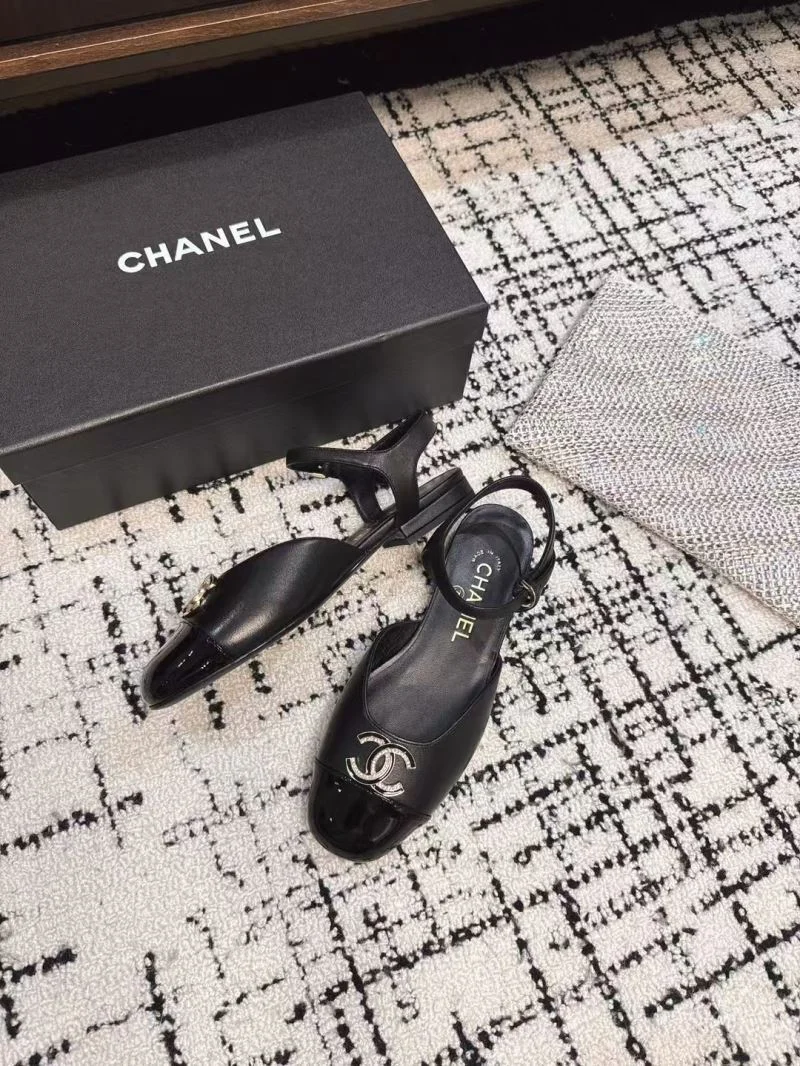 Chanel Sandals Effortless 17928