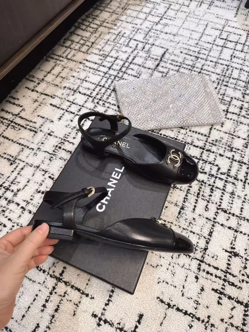Chanel Sandals Effortless 17928