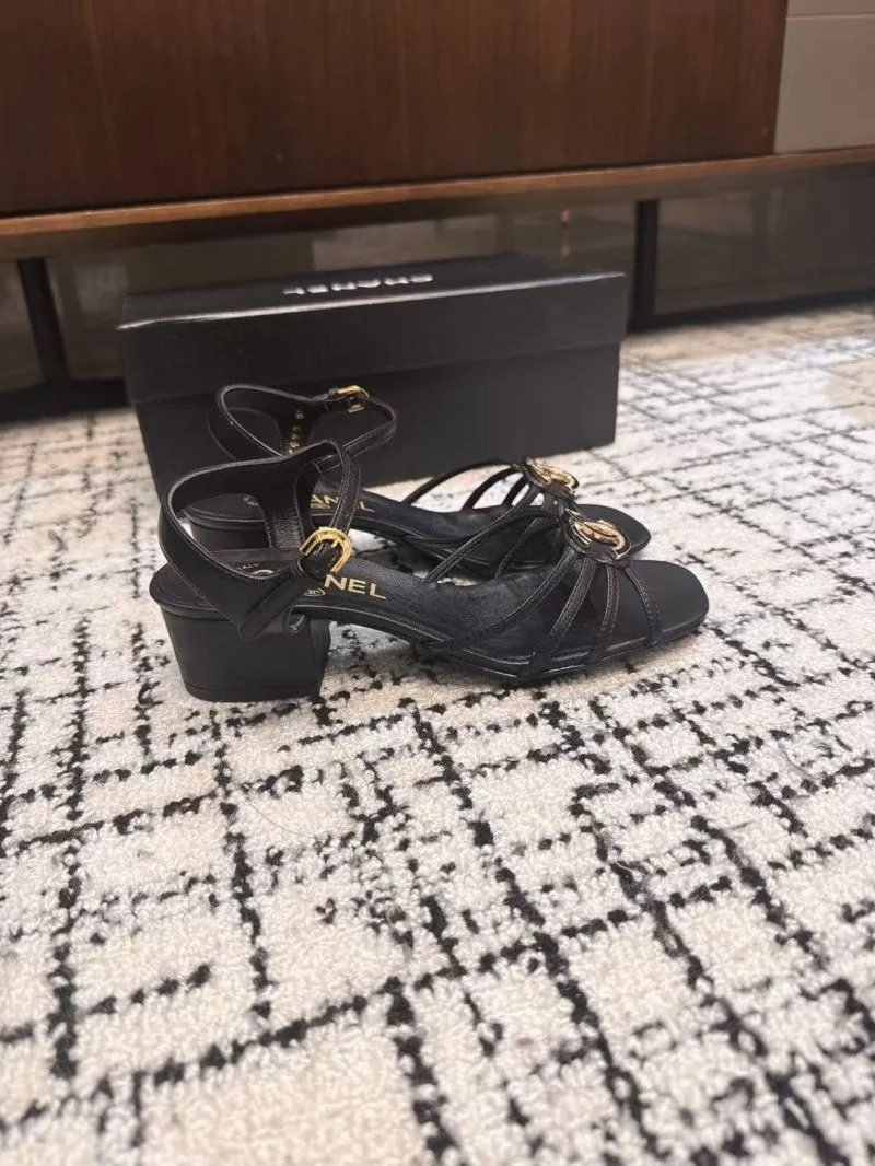 Sleek Chanel Sandals 17904