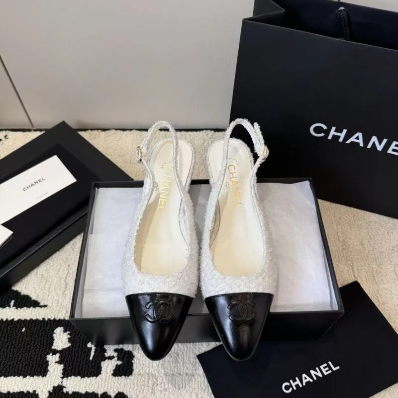 EyeCatching Chanel Sandals 17894