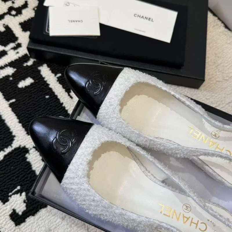 EyeCatching Chanel Sandals 17894