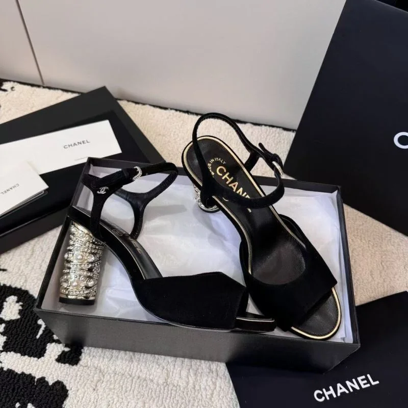 Unique Chanel Sandals 17878