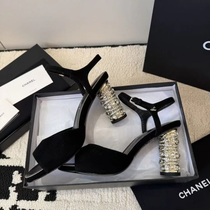 Unique Chanel Sandals 17878