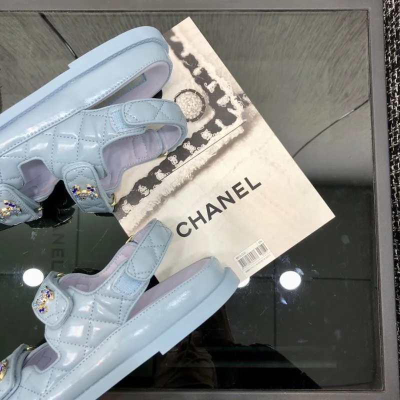 Trendsetting Chanel Sandals 17869
