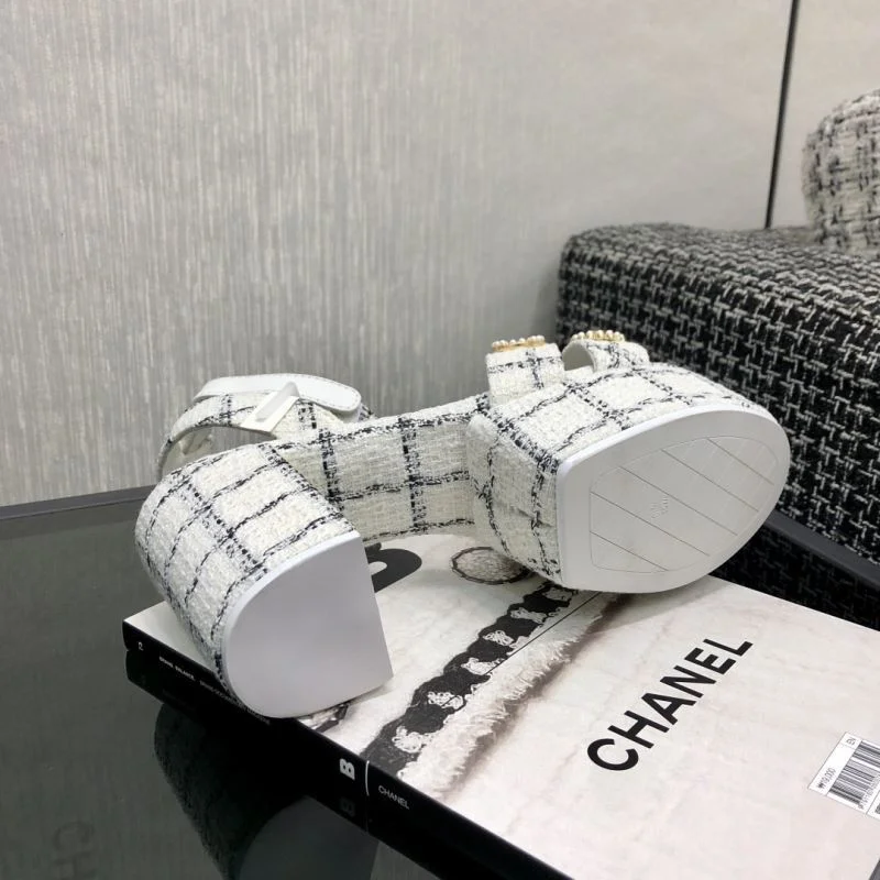 Chic Chanel Sandals 17838