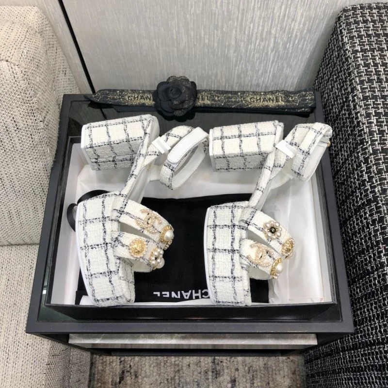 Chic Chanel Sandals 17838