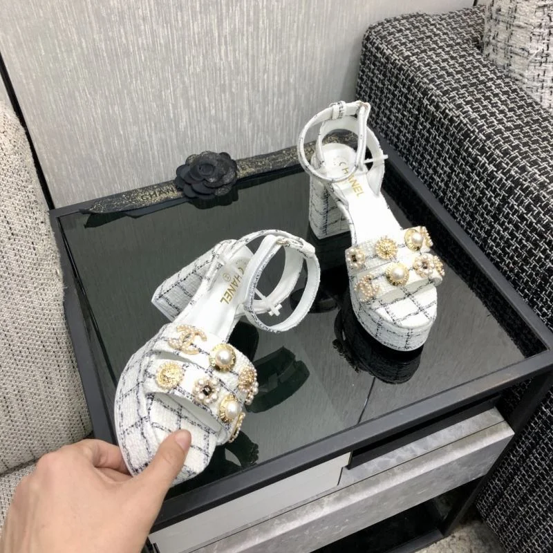 Chic Chanel Sandals 17838