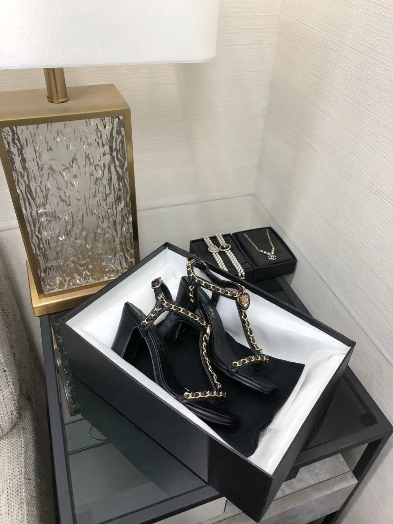 WellDesigned Chanel Sandals 17806